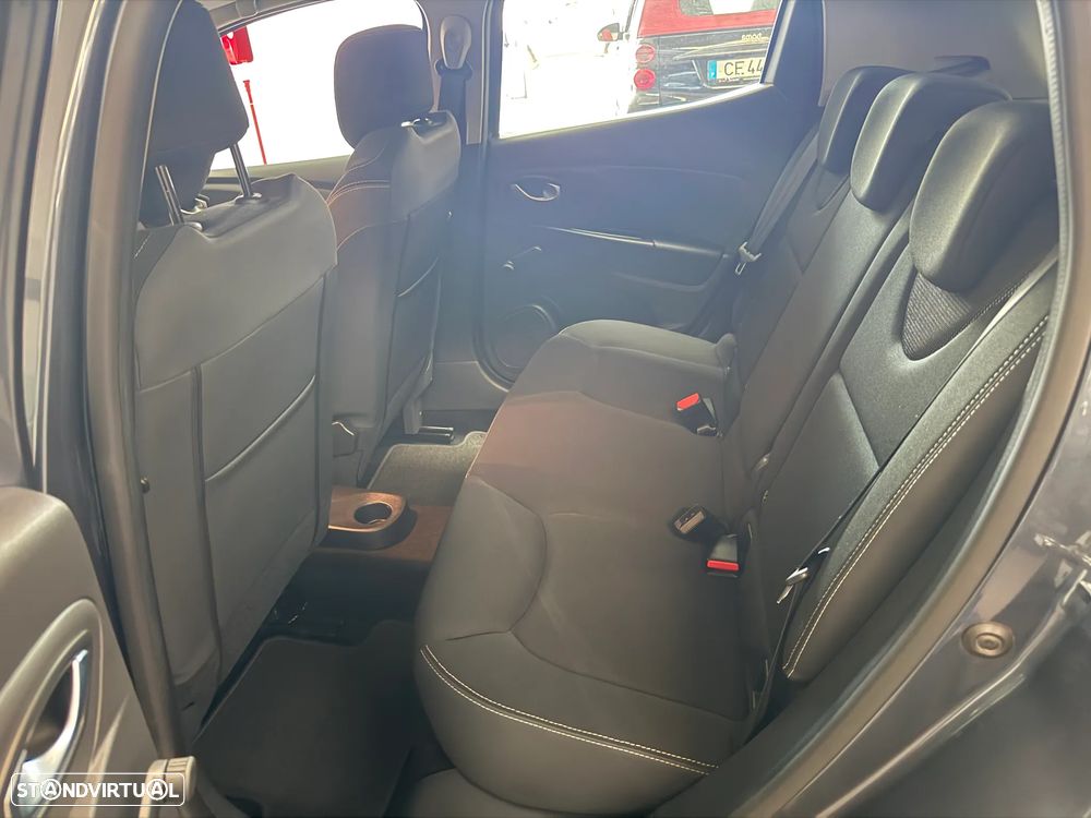 Renault Clio TCe 90 Luxe - 23