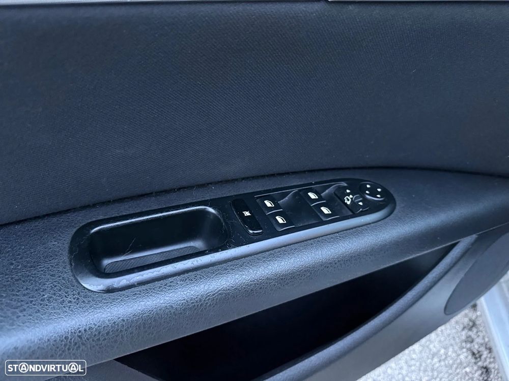 Peugeot 407 1.6 HDi WIP Com - 13