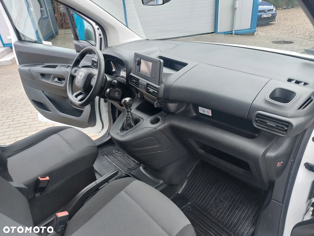 Toyota ProAce - 32