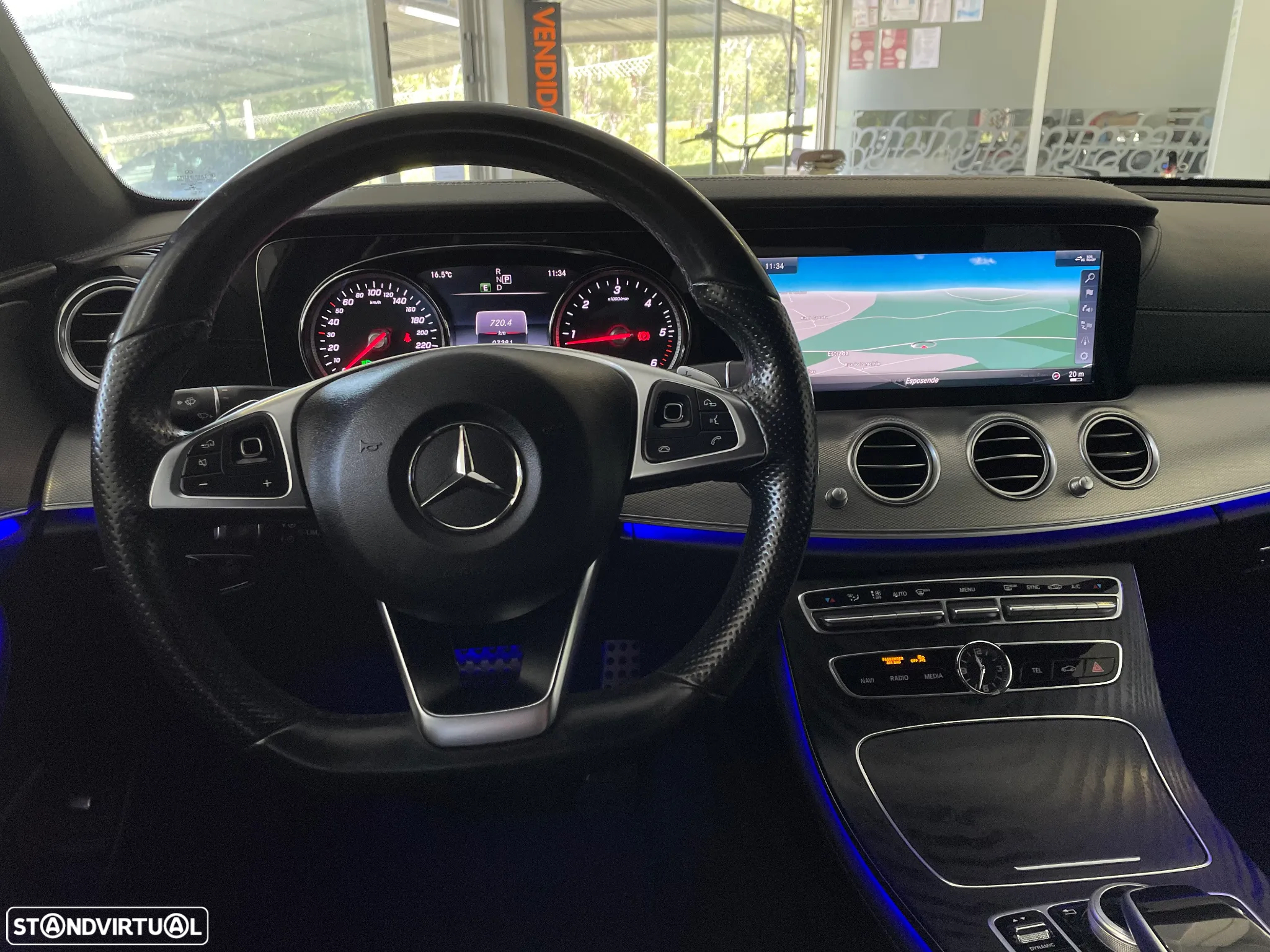 Mercedes-Benz E 220 d AMG - 33