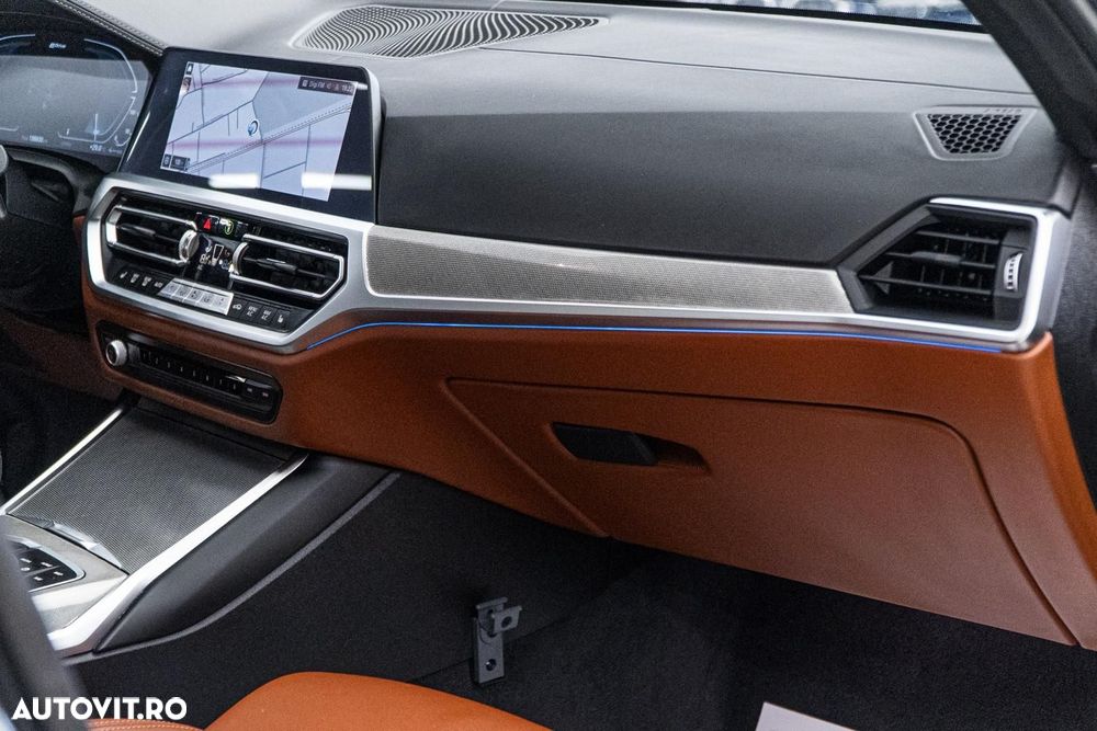 BMW Seria 3 330e Aut. M Sport - 34