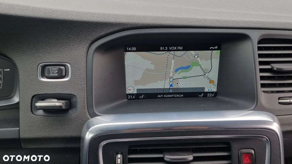 Volvo V60 D4 Geartronic Momentum - 27