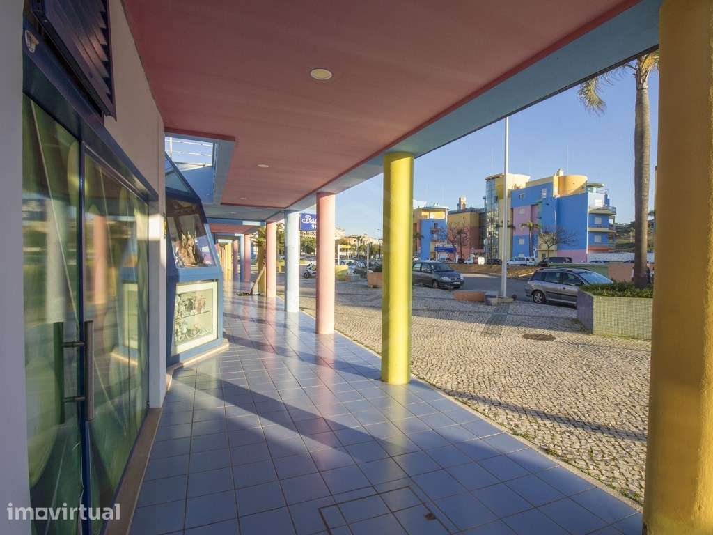 Loja junto à Marina de Albufeira, Algarve - Grande imagem: 3/17