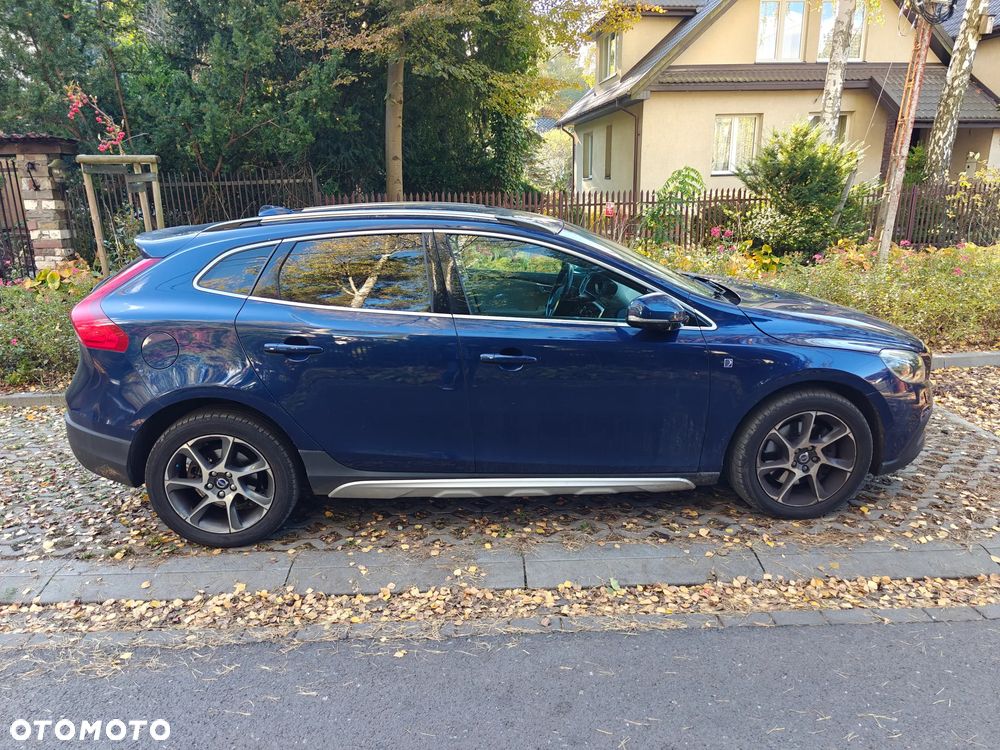 Volvo V40 Cross Country T3 Drive-E Ocean Race - 8