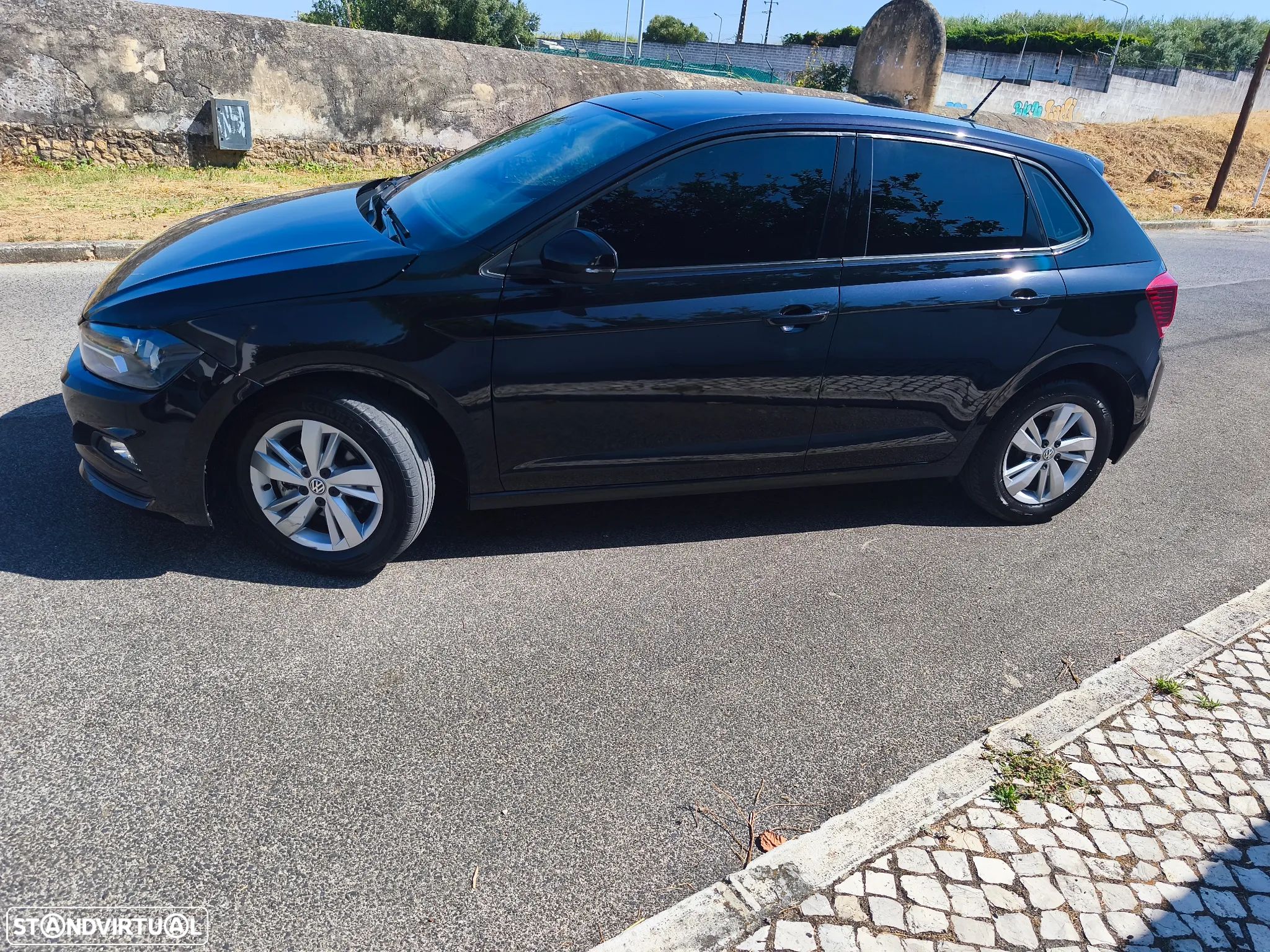 VW Polo 1.0 Confortline Nav - 1