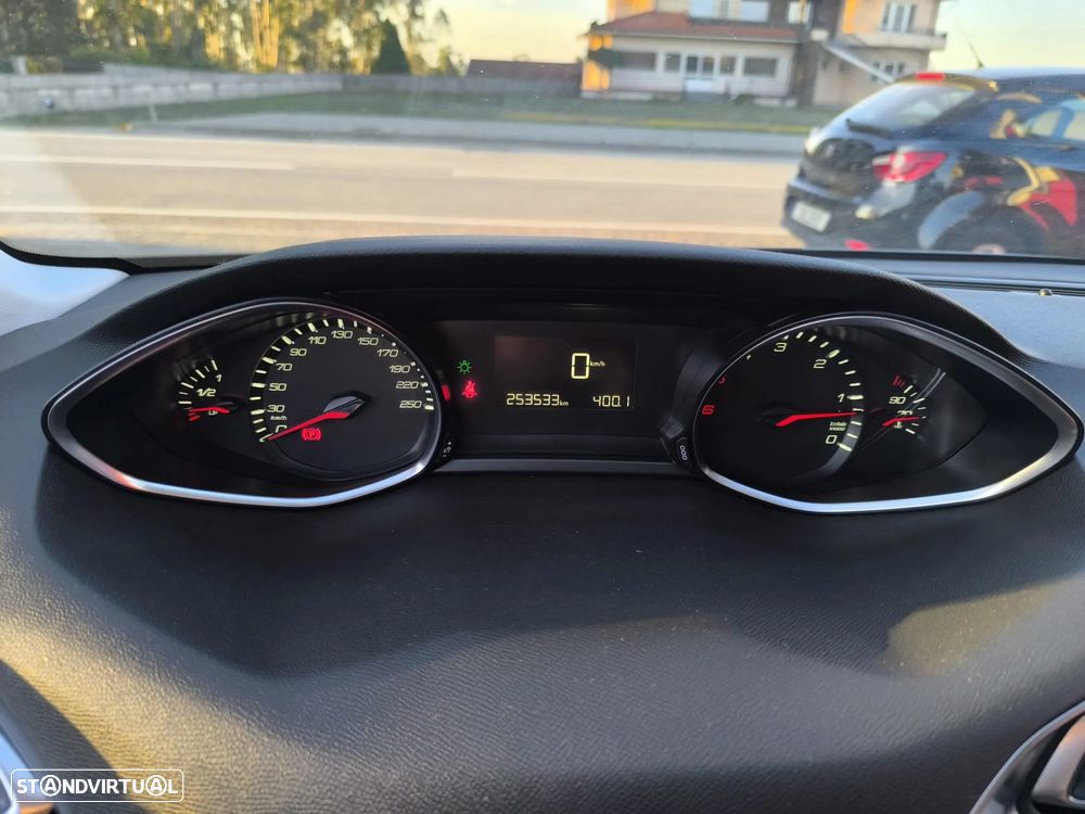 Peugeot 308 1.6 e-HDi Active - 43