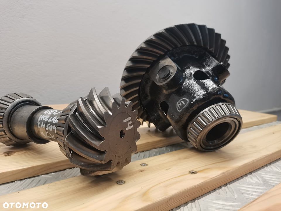 Środek mostu Spicer do New Holland LM 5040 {14X36 Przód} - 3
