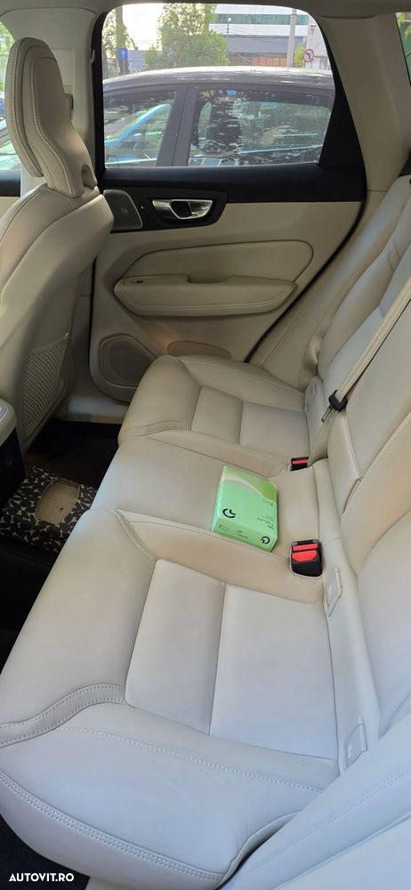 Volvo XC 60 T8 AWD AT PHEV Ultra Dark - 11