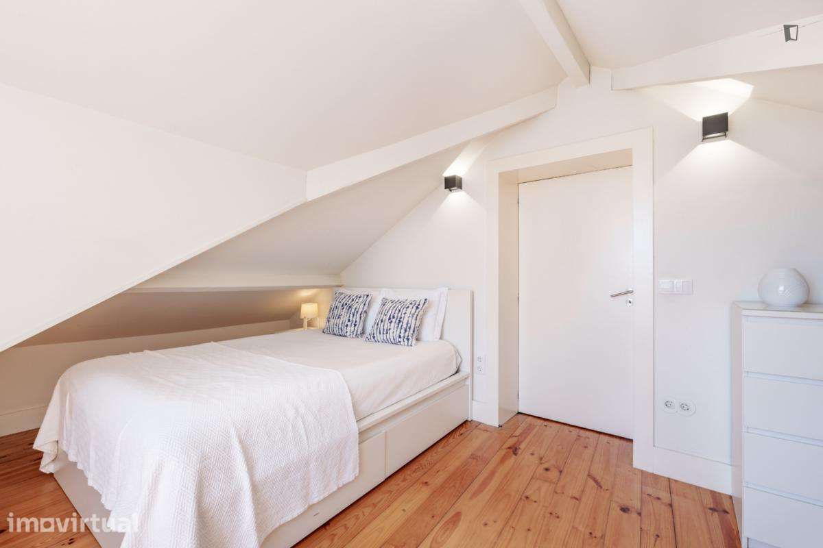 Apartamento com 2 quartos - localizado em Sé Porto - Grande imagem: 4/31