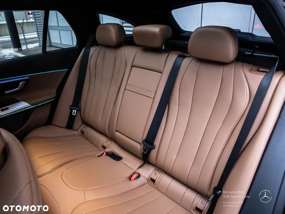 Mercedes-Benz Klasa E 220 d mHEV 4-Matic AMG 9G-Tronic - 12