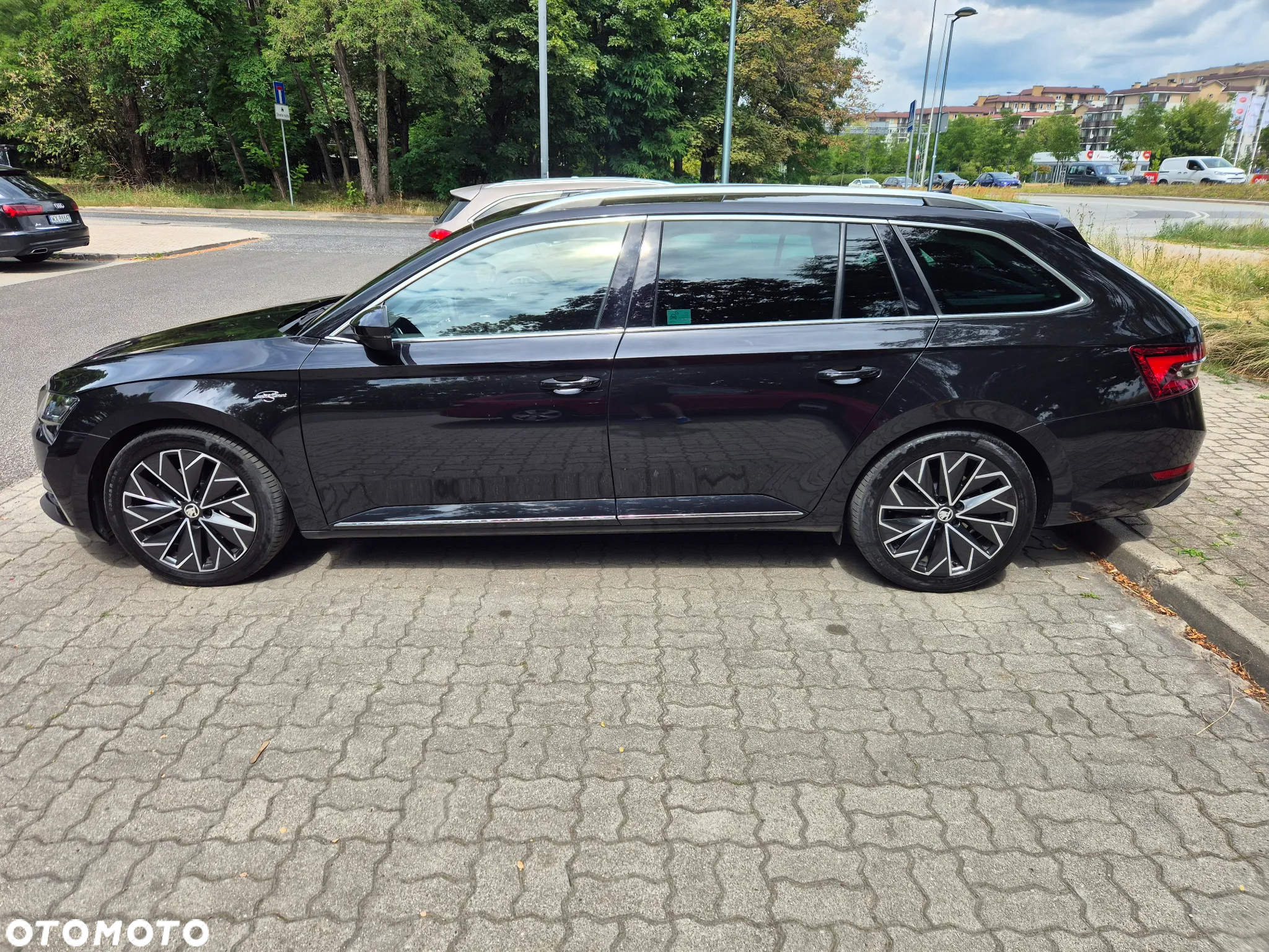 Skoda Superb 2.0 TDI L&K DSG - 7