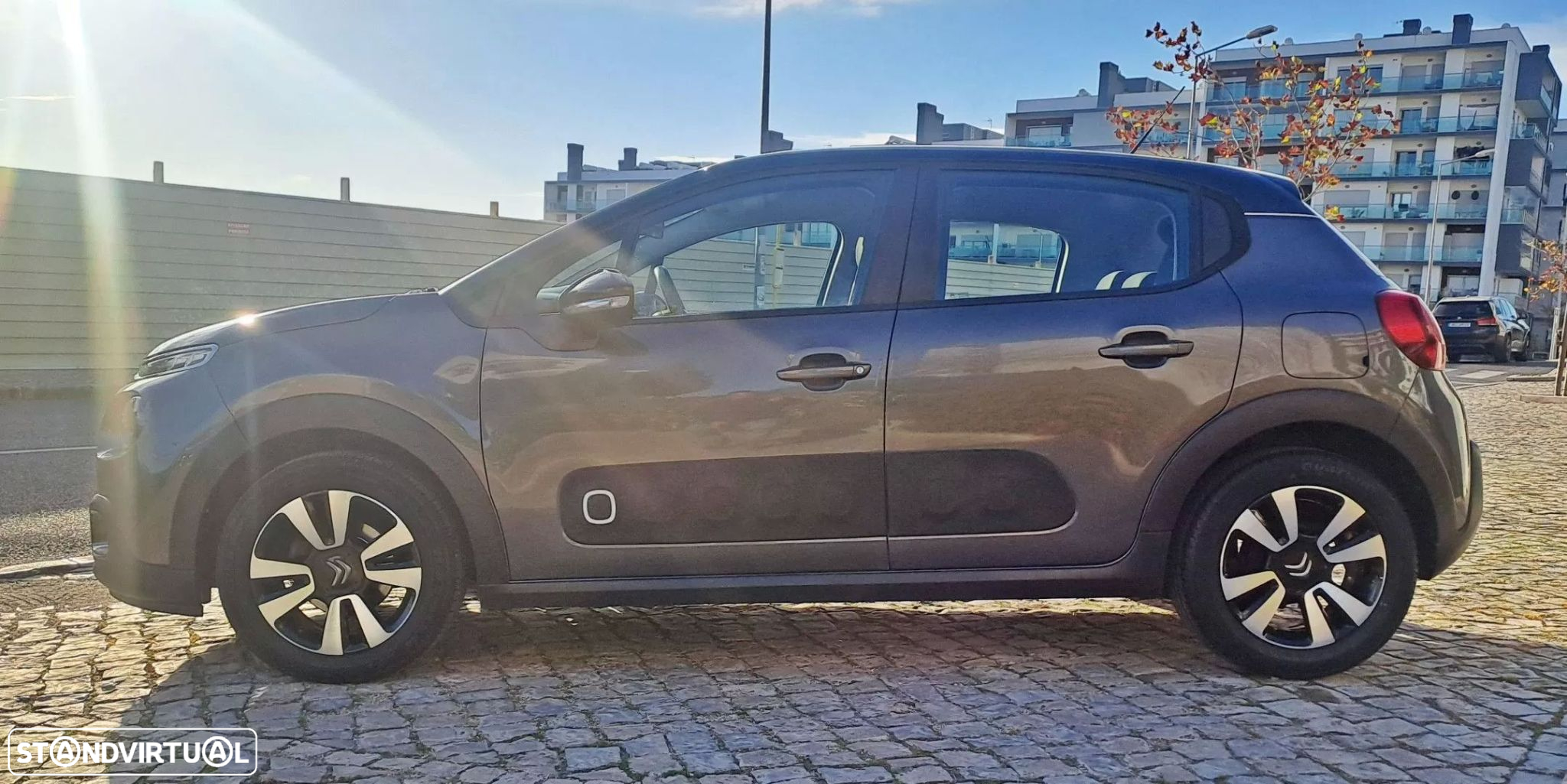 Citroën C3 1.2 PureTech Shine - 4