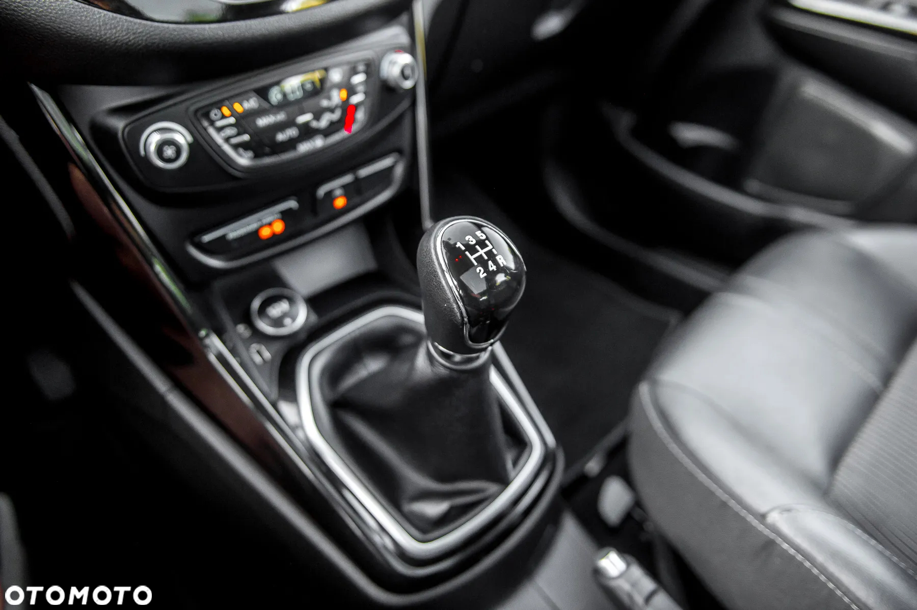 Ford B-MAX 1.0 EcoBoost Titanium - 32