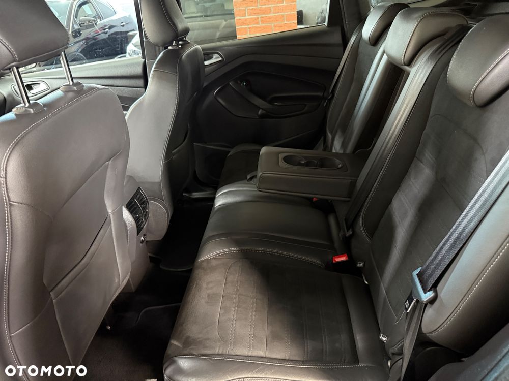 Ford Kuga 1.5 EcoBoost 2x4 ST-Line - 13