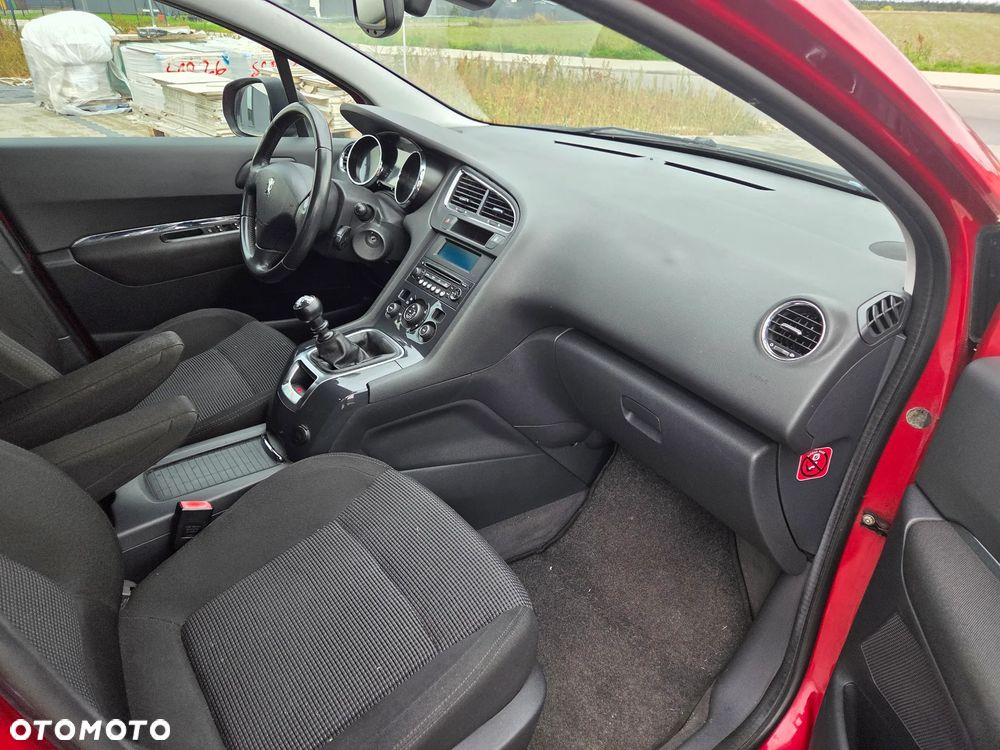 Peugeot 5008 - 16