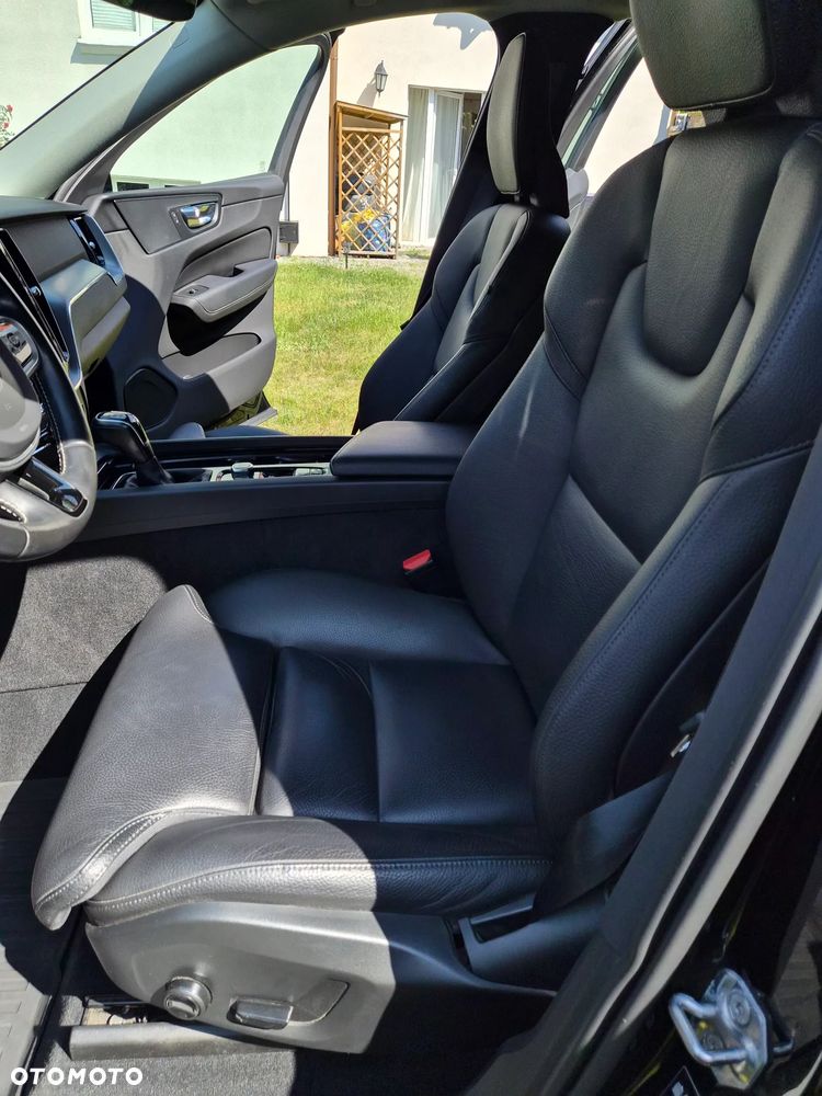 Volvo XC 60 D4 AWD Momentum Pro - 7