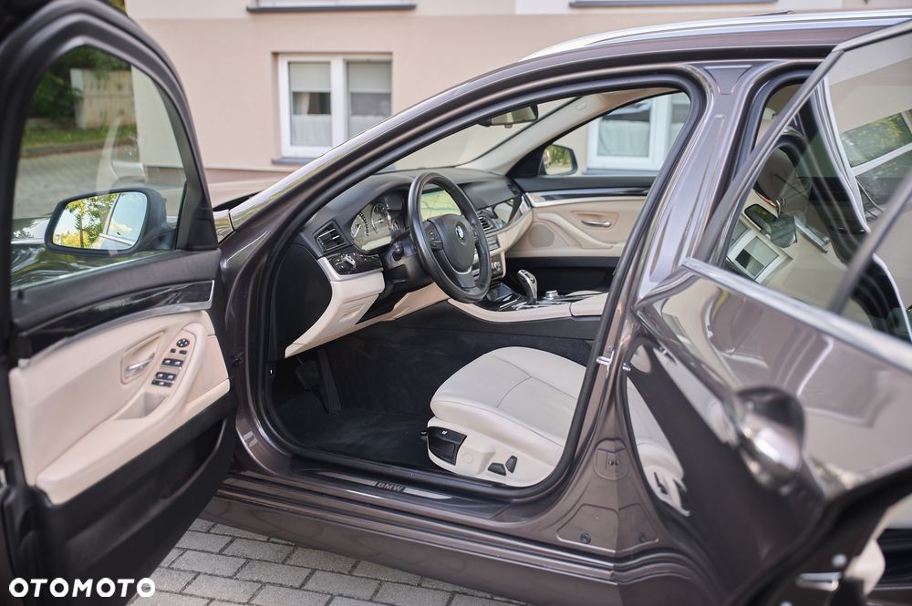 BMW Seria 5 520d - 5