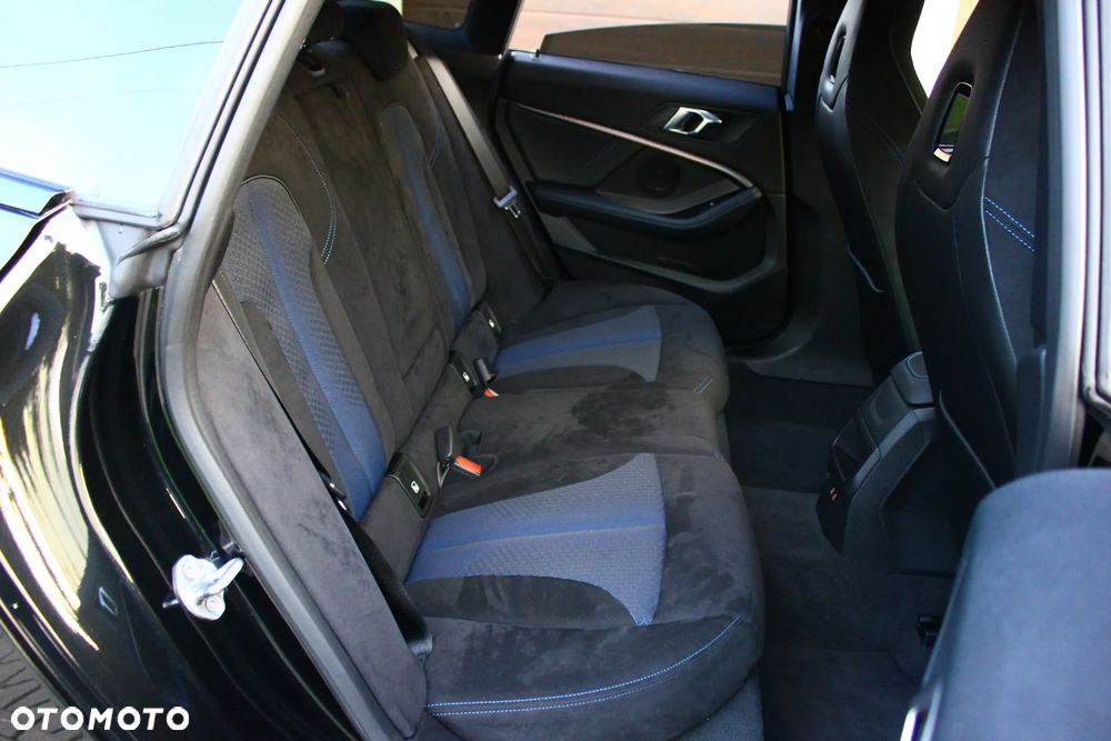 BMW Seria 2 218d M Sport sport - 35