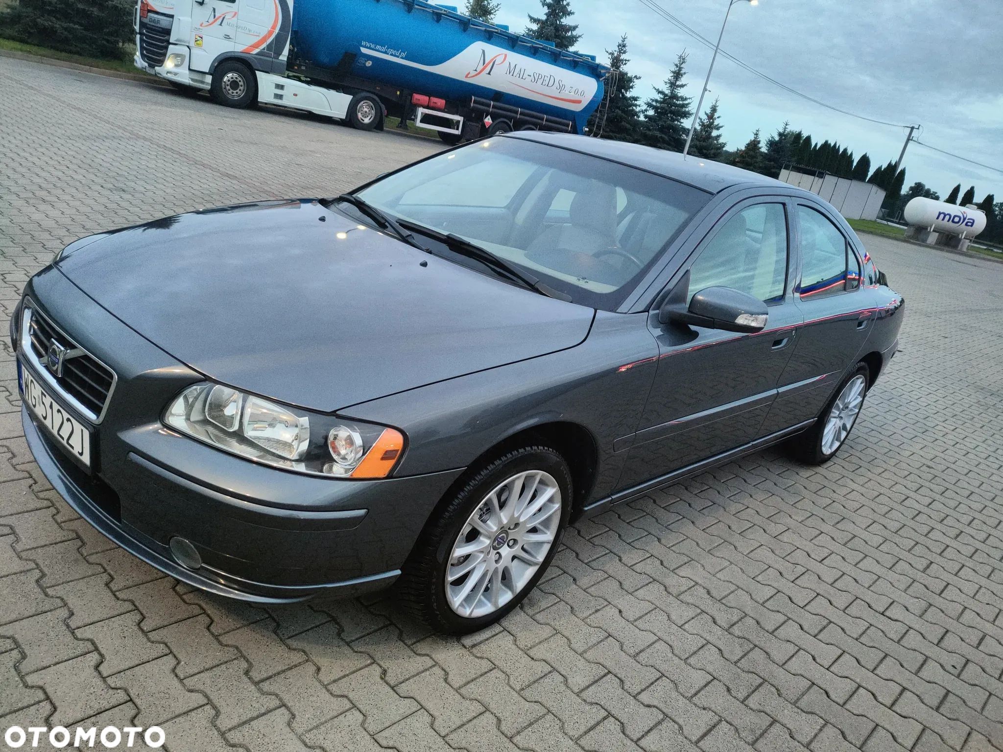 Volvo S60 2.4 Momentum - 1