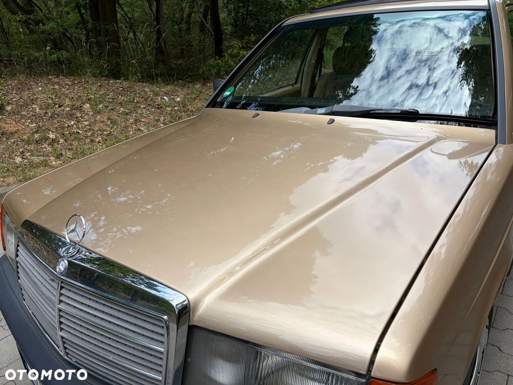Mercedes-Benz W201 (190) - 9