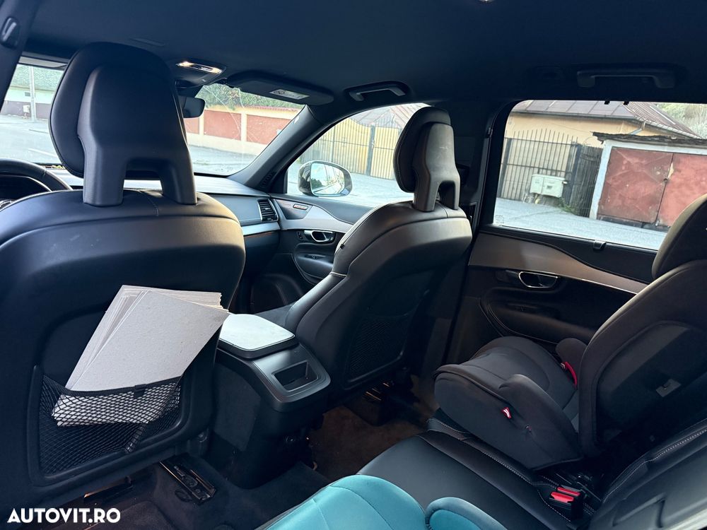 Volvo XC 90 - 9