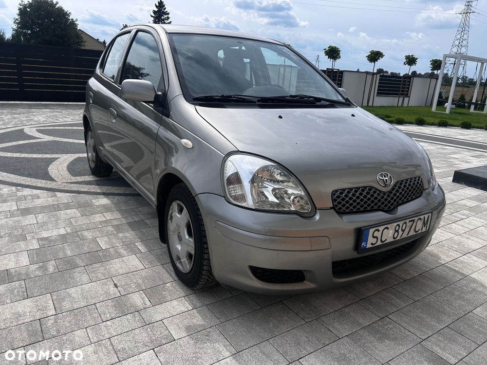 Toyota Yaris - 4
