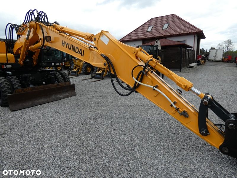 Hyundai 140W-7A / Stan BDB / Ładnie utrzymana / - 35