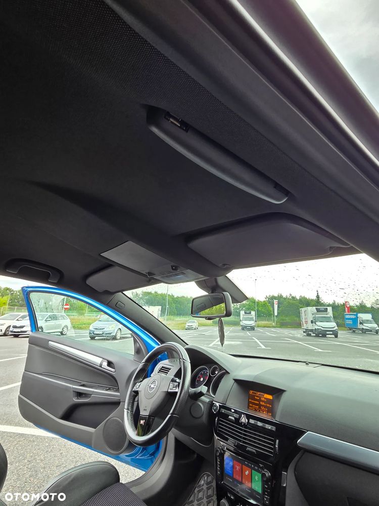 Opel Astra 2.0 T OPC - 11