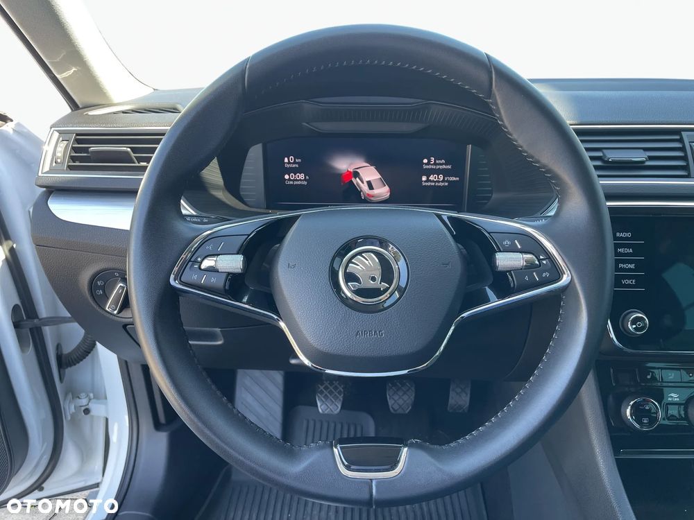 Skoda Superb 2.0 TDI SCR Ambition - 6