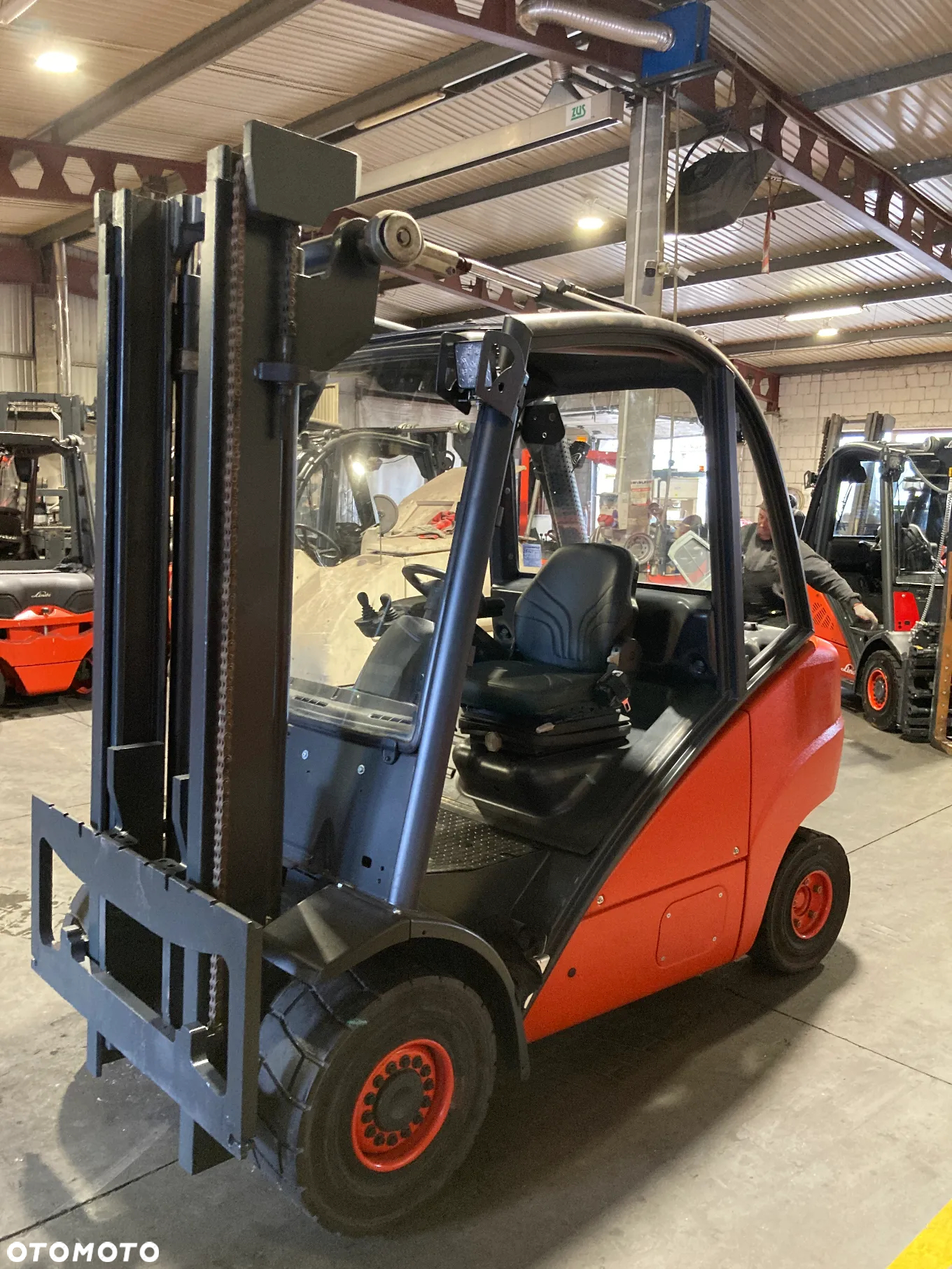 Linde [2019] WÓZEK WIDŁOWY LINDE H30D diesel 3t - 8