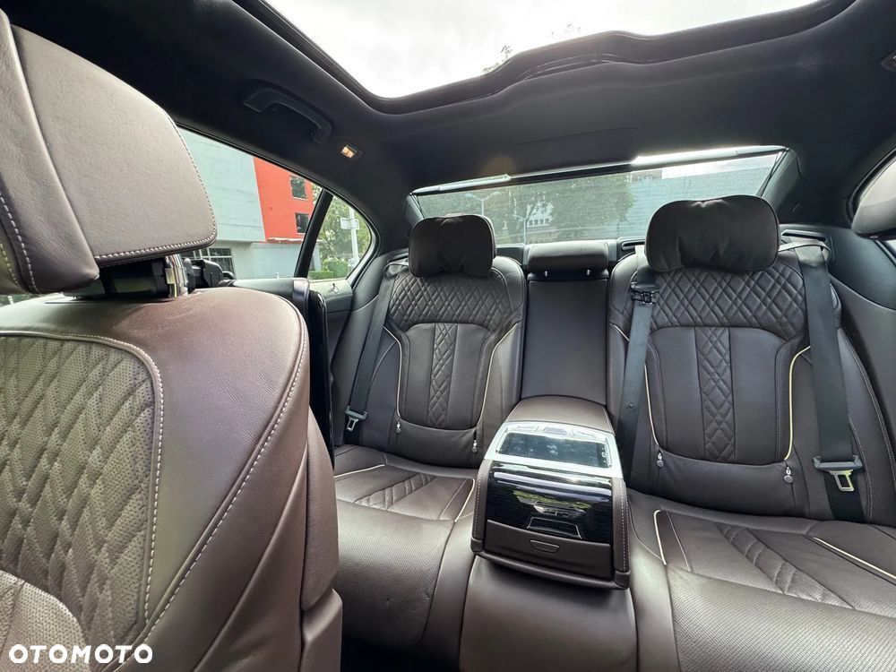 BMW Seria 7 740Ld xDrive - 26