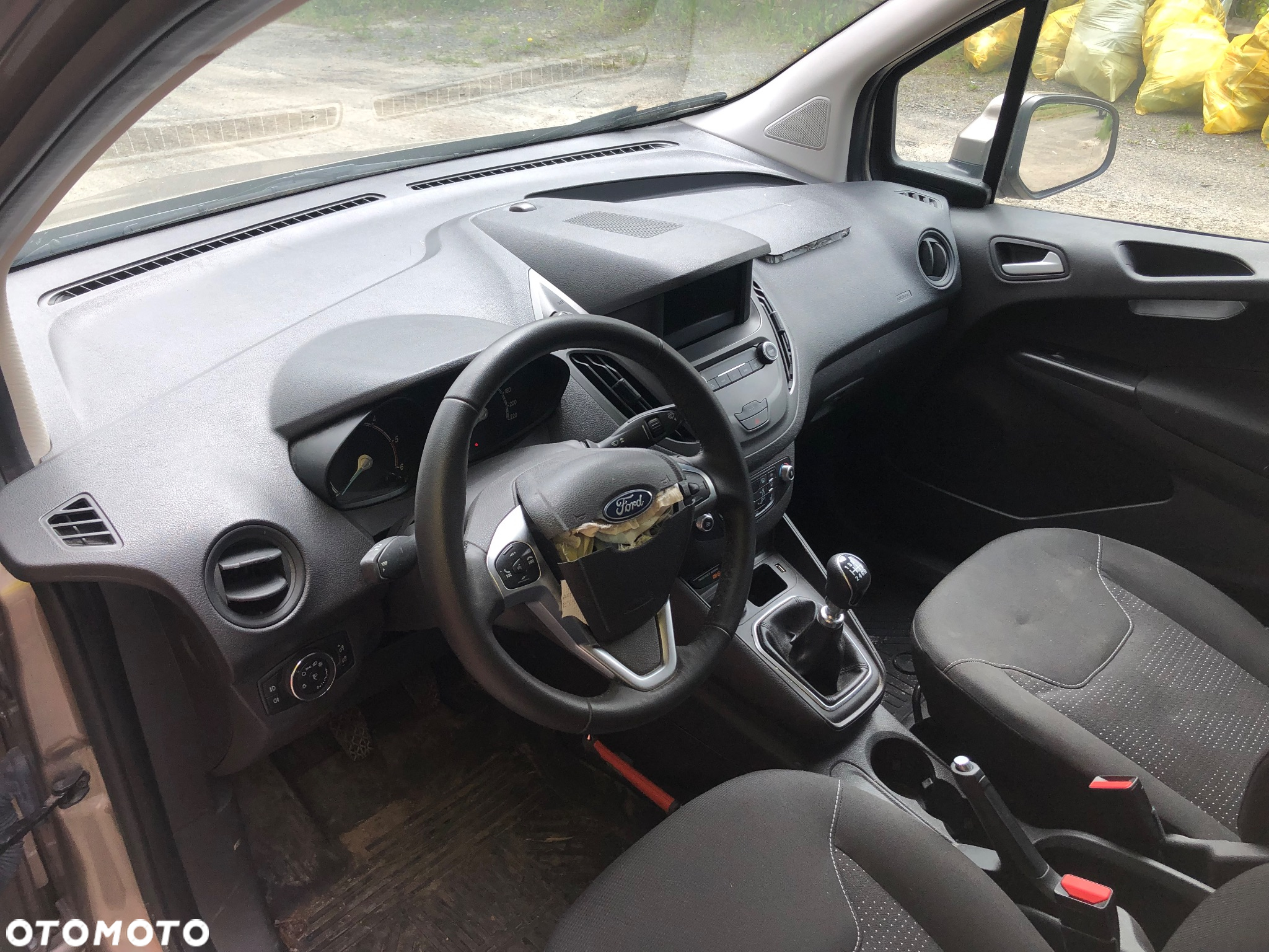 Ford Transit Courier - 5