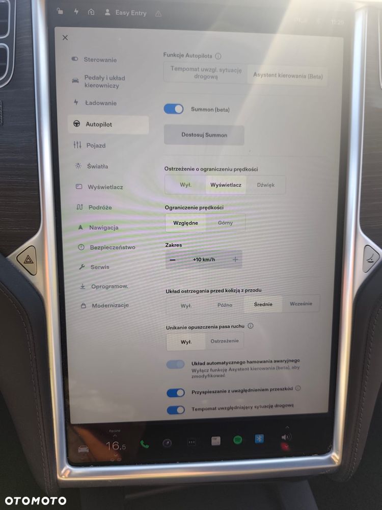 Tesla Model S - 21