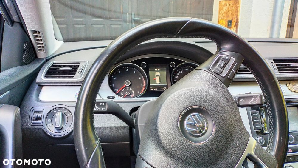 Volkswagen Passat - 3