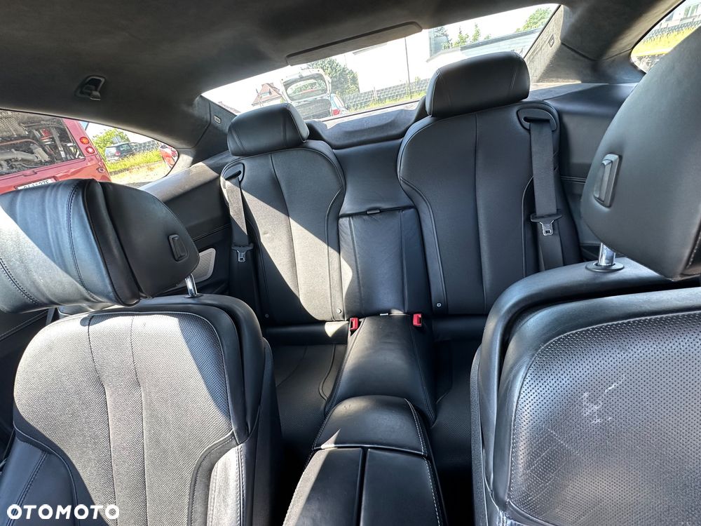 BMW Seria 6 650i - 6