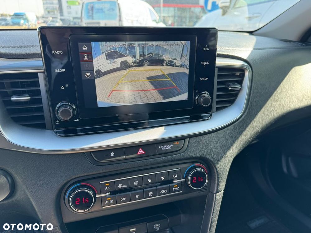 Kia Ceed 1.5 T-GDI M - 12