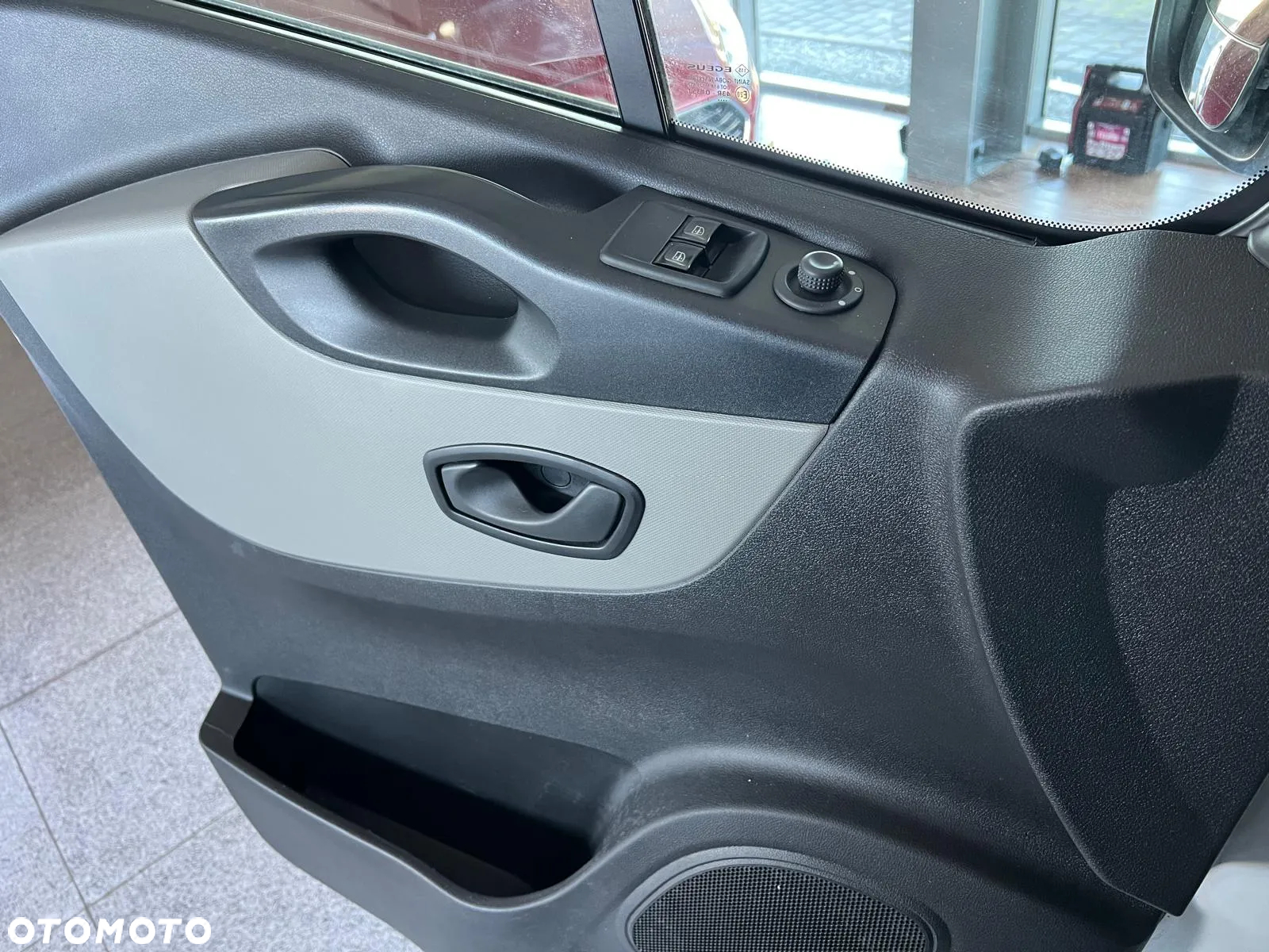 Renault Trafic - 21