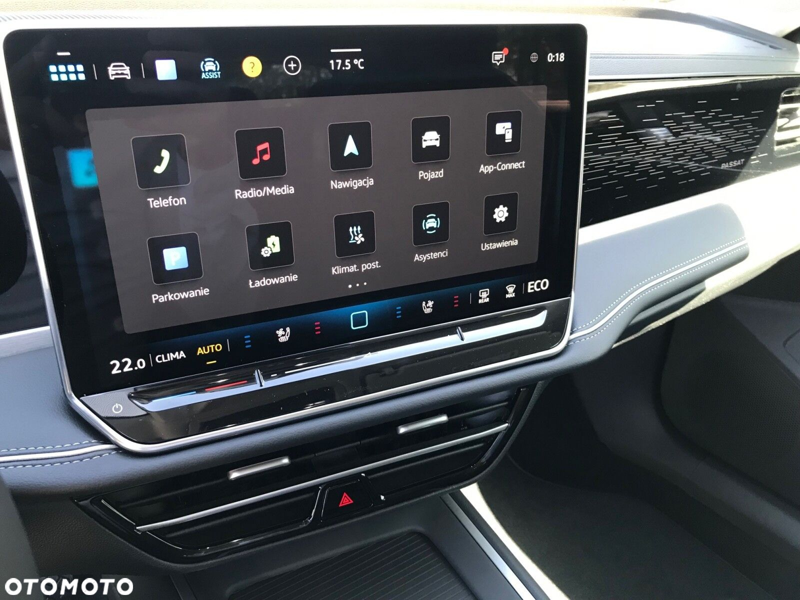 Volkswagen Passat - 12