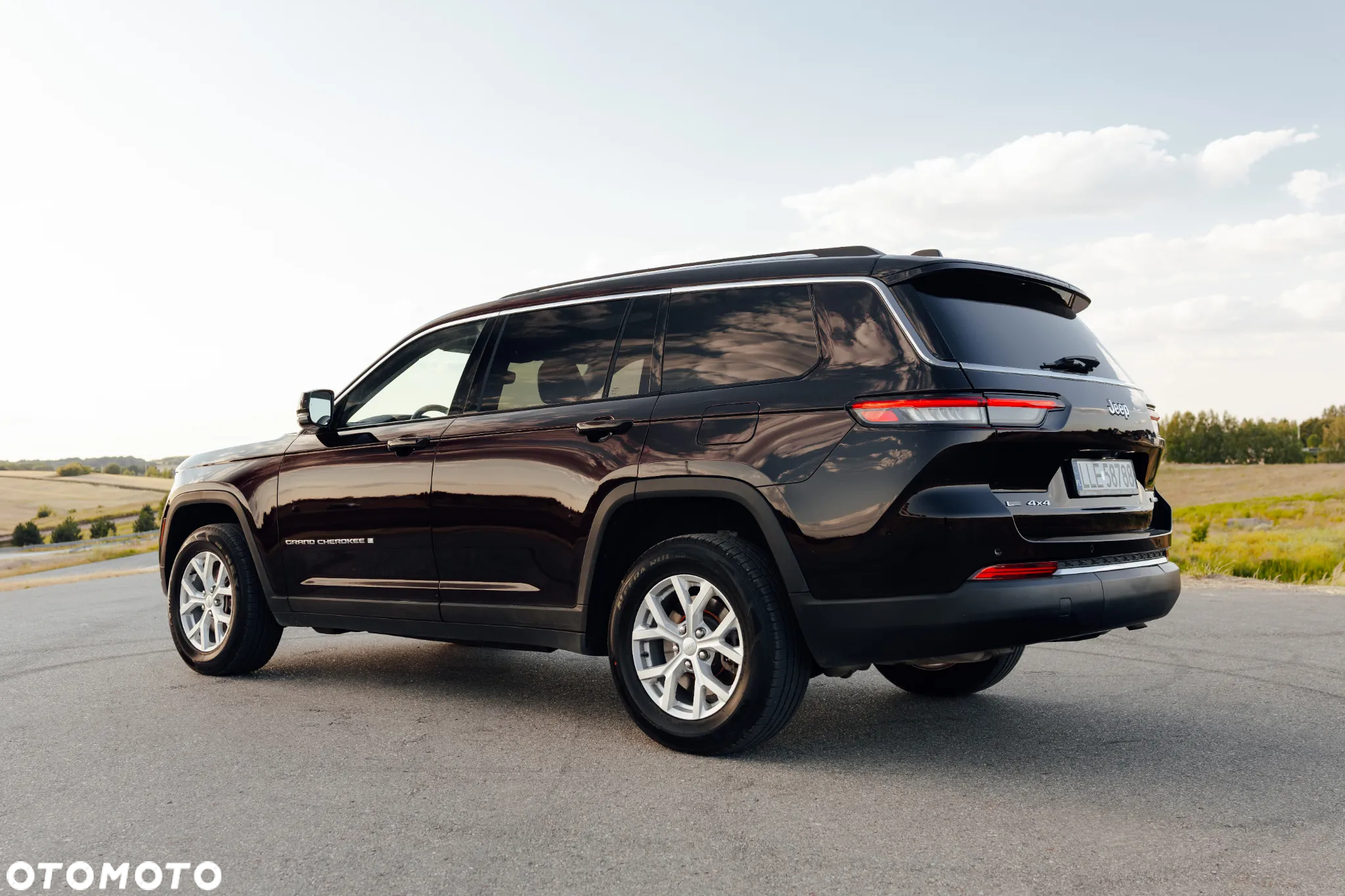 Jeep Grand Cherokee - 11