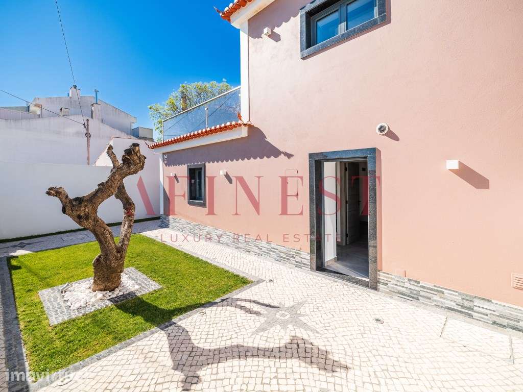 MORADIA COM POTENCIAL T5 NA RANA | IDEAL INVESTIMENTO OU HABITAÇÃO - Grande imagem: 2/50