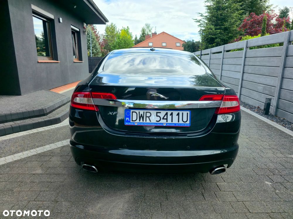 Jaguar XF 3.0 V6 D Premium Luxury - 5