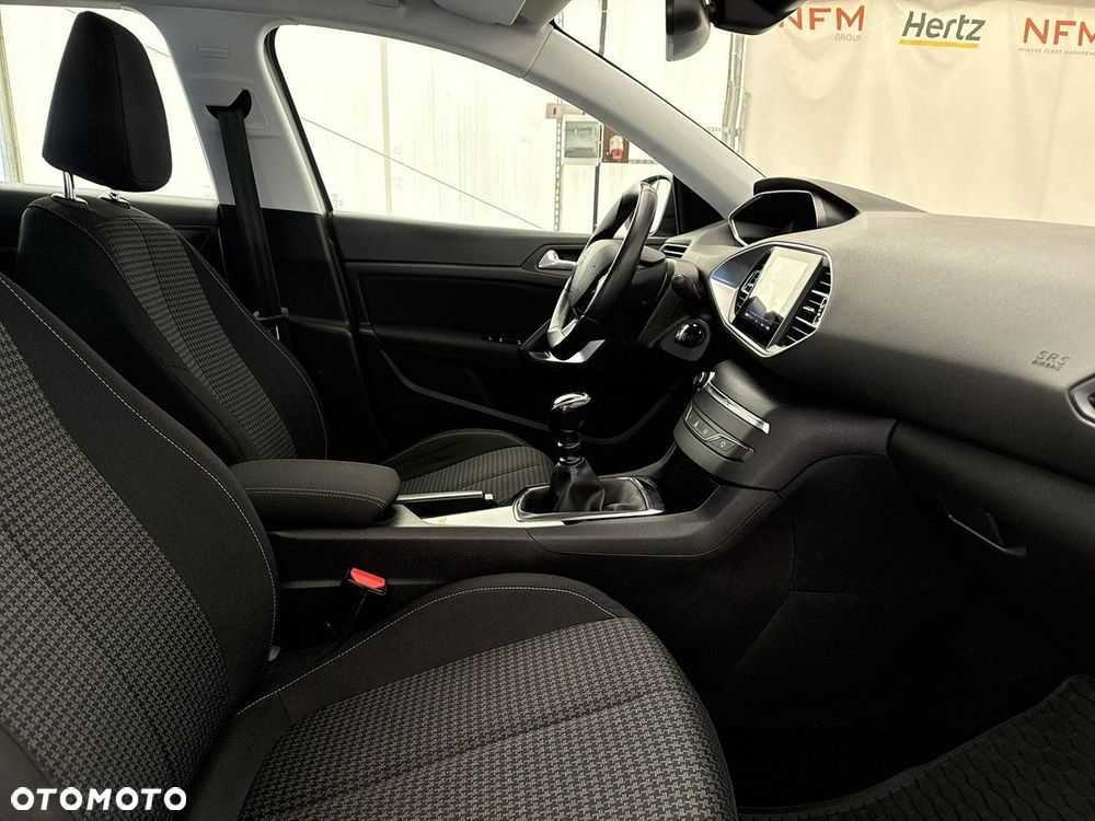 Peugeot 308 - 23