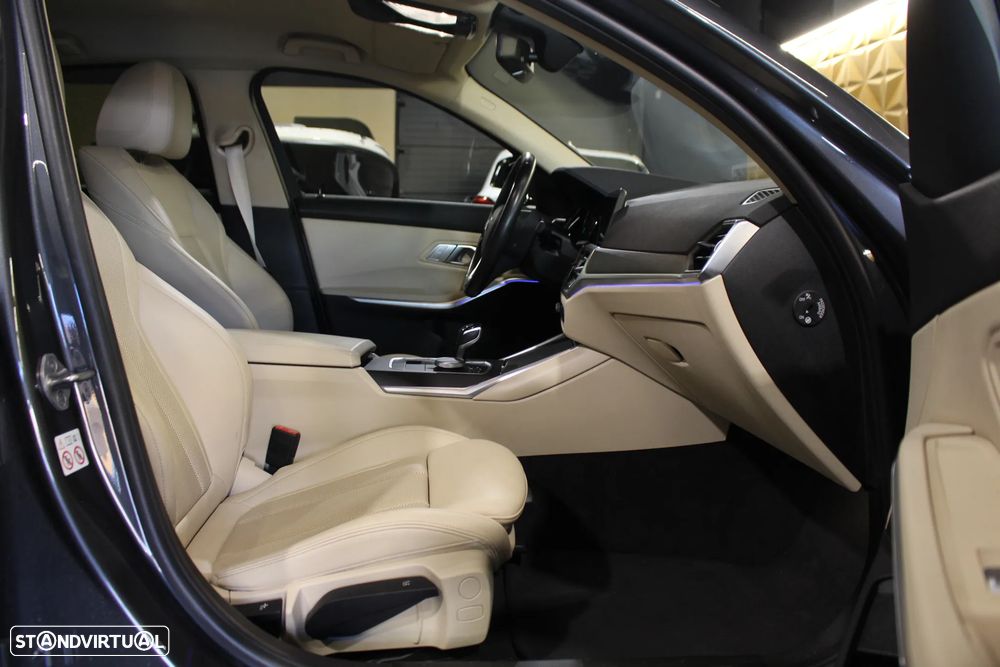 BMW 318 d Line Luxury Auto - 12