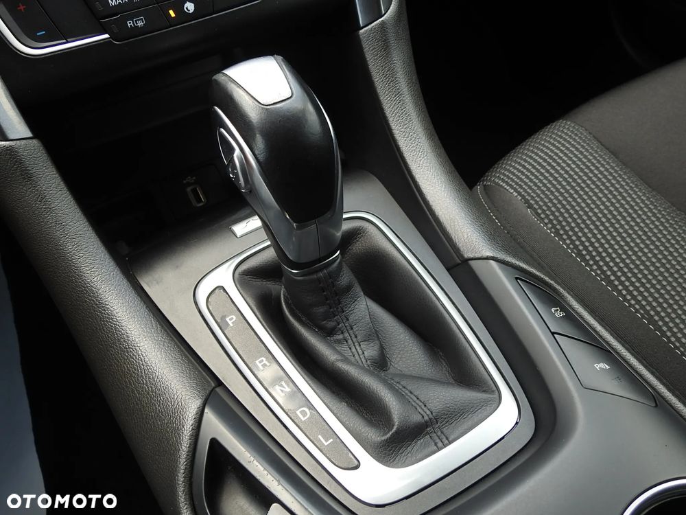 Ford Mondeo SW 2.0 Ti-VCT Titanium - 23