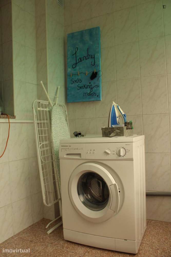 Quarto - localizado em Santa Marinha Porto - Grande imagem: 5/20