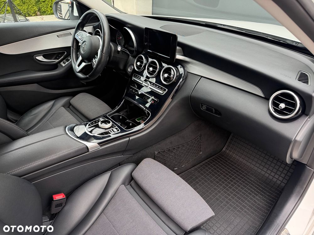 Mercedes-Benz Klasa C 220 d 9G-TRONIC - 16
