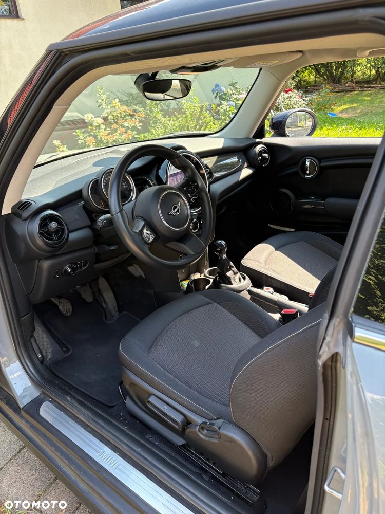 MINI Cooper Standard - 13