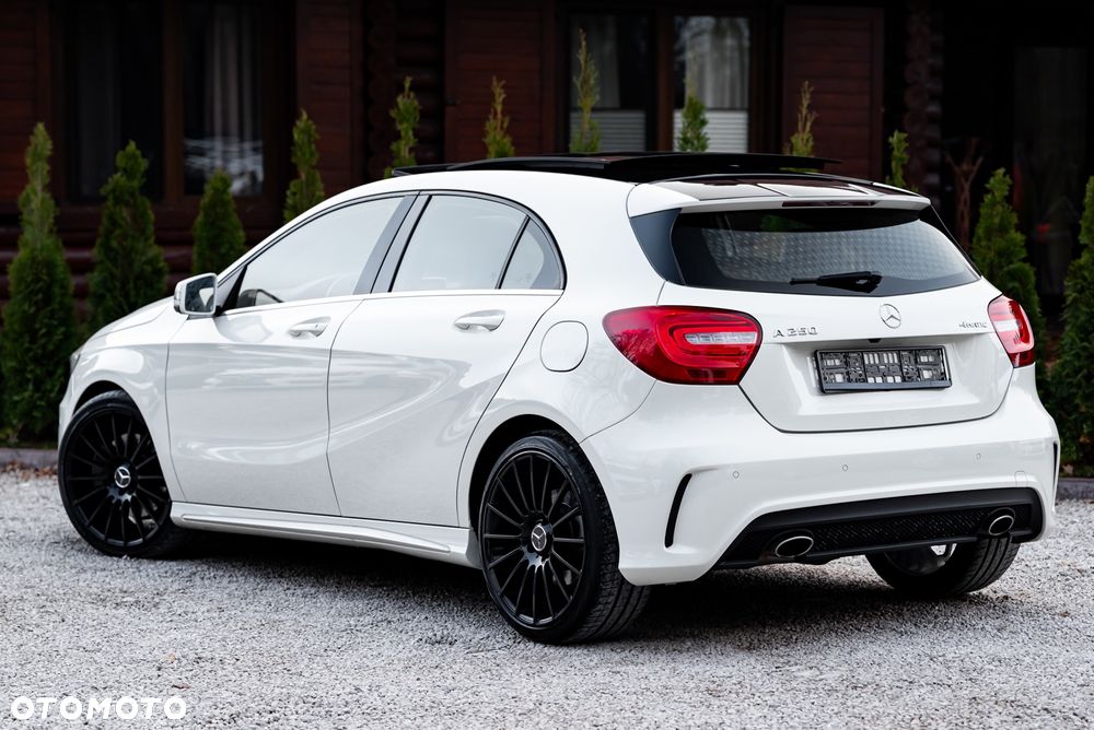 Mercedes-Benz Klasa A 250 4Matic 7G-DCT AMG Line - 13