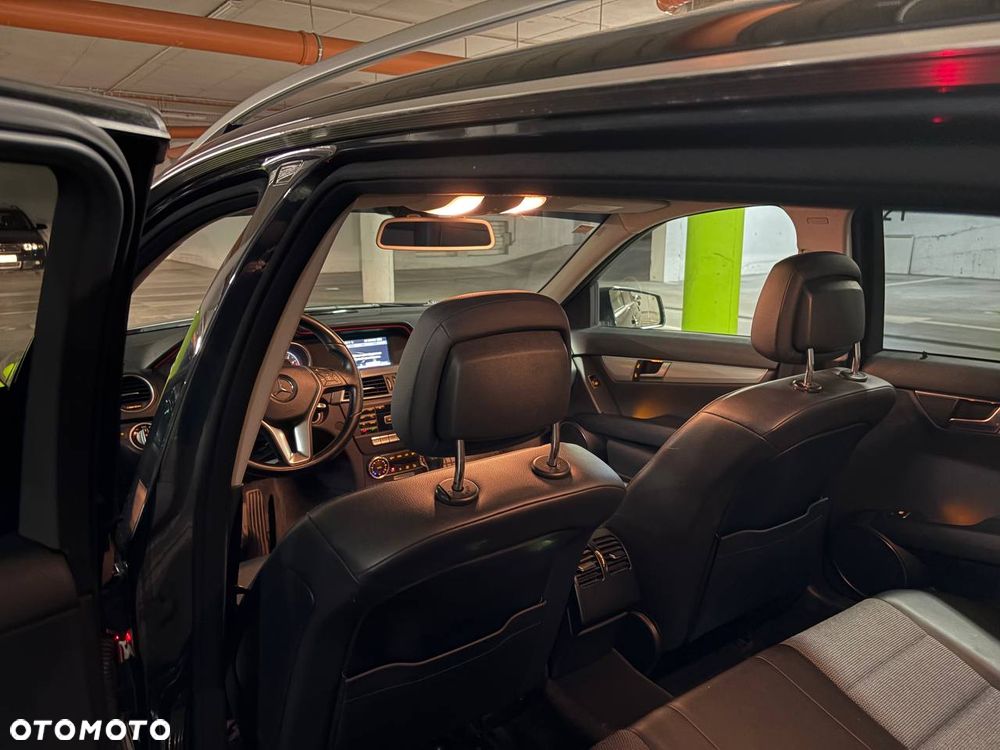 Mercedes-Benz Klasa C 180 CGI BlueEff Avantgarde - 6