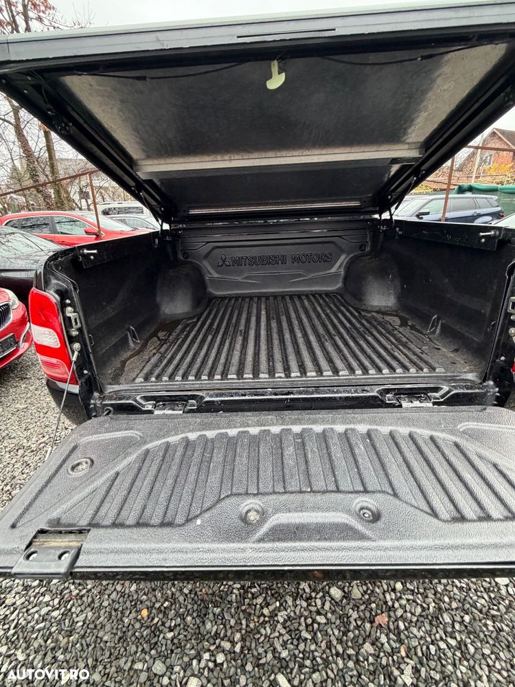 Mitsubishi L200 - 15